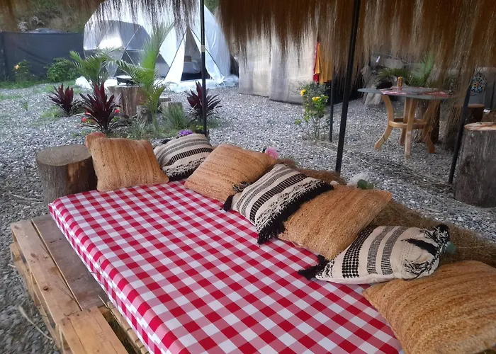 Islamontana Glamping